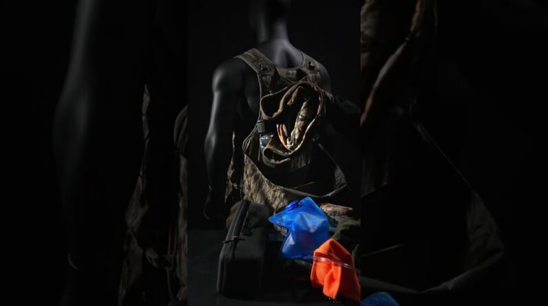 The FlexGrid Turkey Vest is built with the space to carry what the season demands.