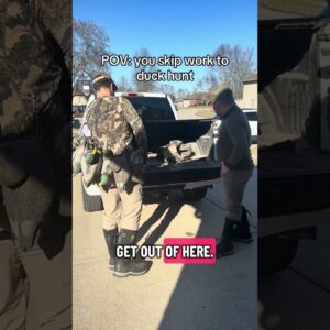 Nothing stops hunters during the season.Powered by TideWe Merino Base Layers.Anyone relate? 🙋‍♂️